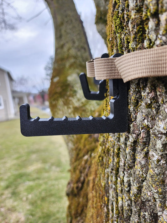 Bow Hanger with 3 Gear Hanging Molle Clips - E3D Concepts